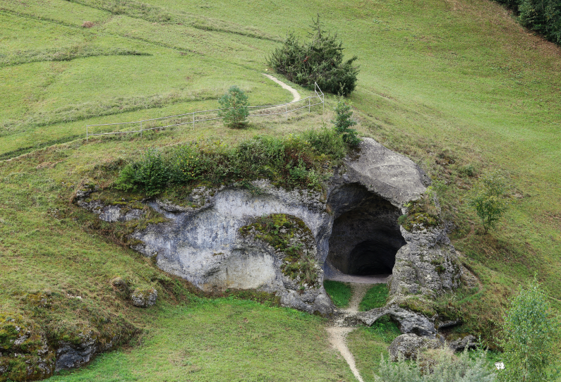 Urgeschichtliche Wandersseminare Petersfels Wanderreisen Petersfels